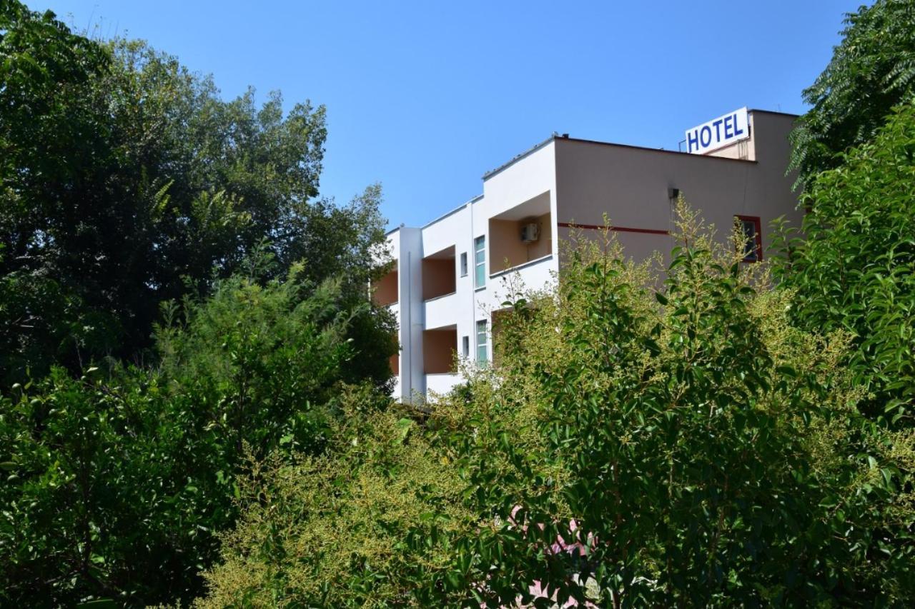 Hotel Ceka Durrës Eksteriør billede